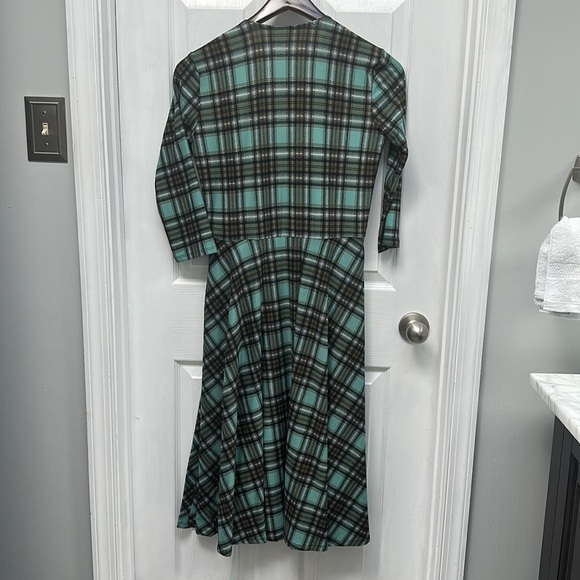 Agnes & Dora like new plaid dress Medium - Picture 3 of 3